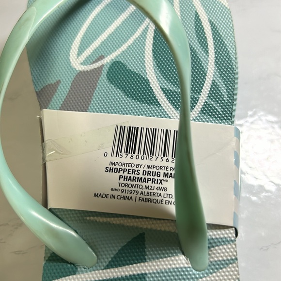 Flip Flops - Picture 3 of 3